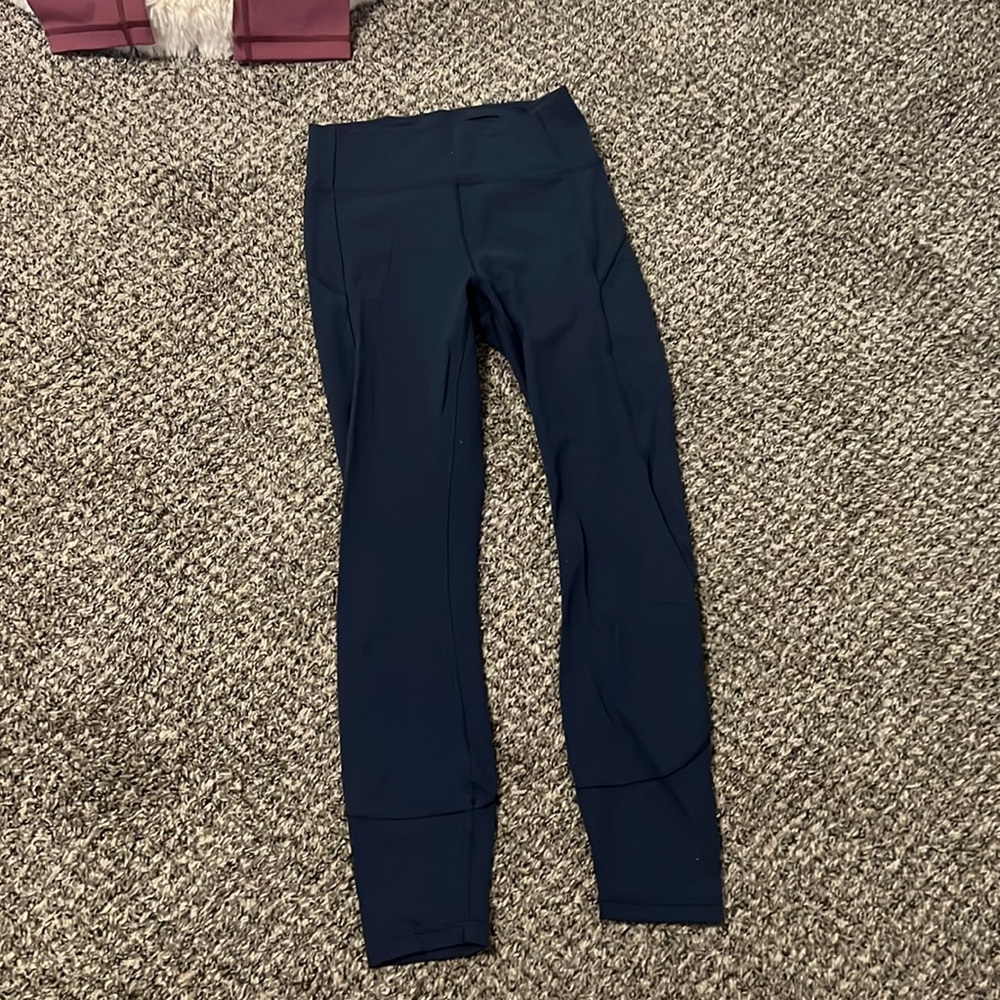 Navy lululemon aligns